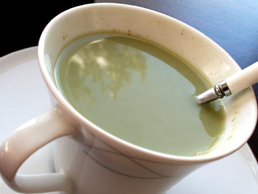 आहार - दूध के साथ हरी चाय